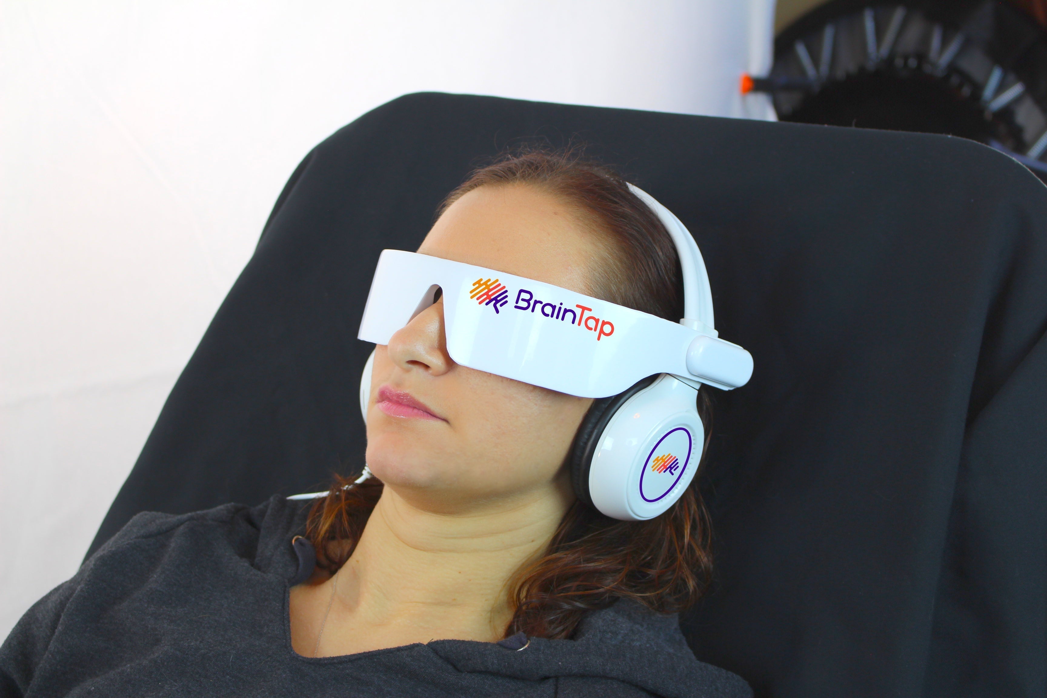 Think, Sleep, and Perform Better with BrainTap® | Senergy Dive Deeper blog